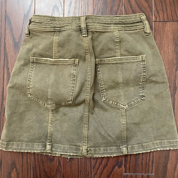 We the Free green utility skirt - Picture 2 of 3